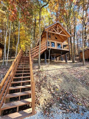 Scio House | Lofted Cabin Wonderful for Outdoor Adventures in Ohio