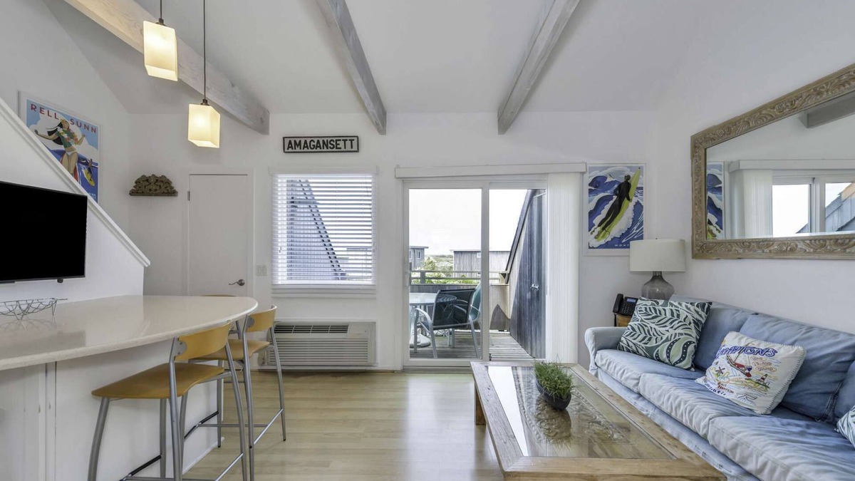 Napeague Apartment | Loftly Living 1 BR w/2 BTHS and private balcony