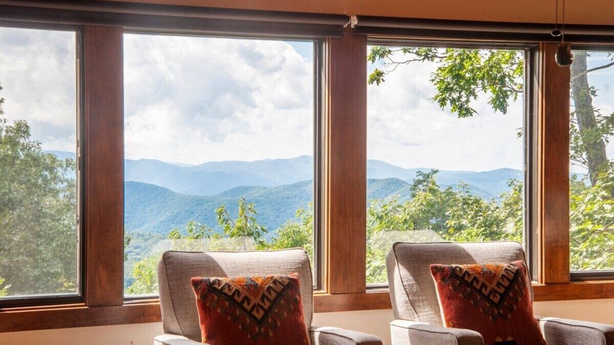 Treeloft Cabin | Lofty Pursuits: Spectacular View + EV Charger