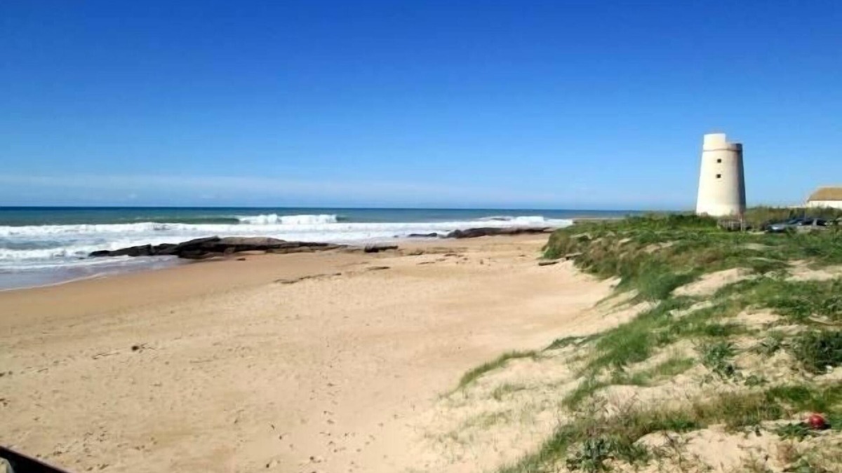 El Palmar Cabin | Log cabin next to the most beautiful beach.