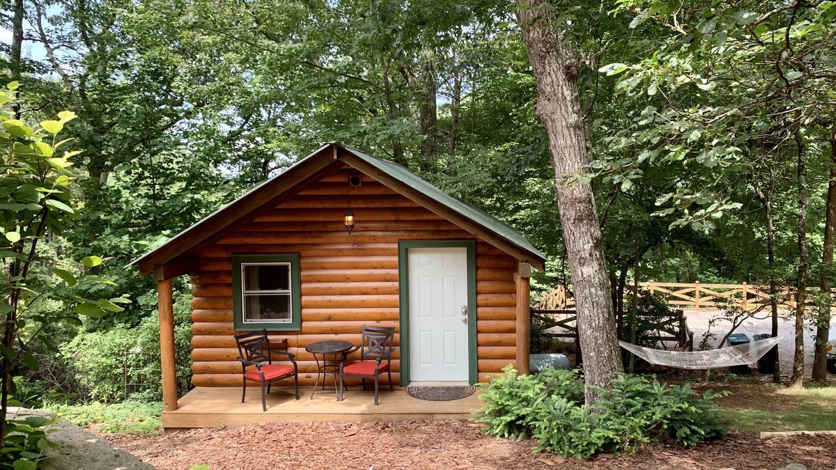 Dahlonega Cabin | Log Cabin in North Georgia Mountains