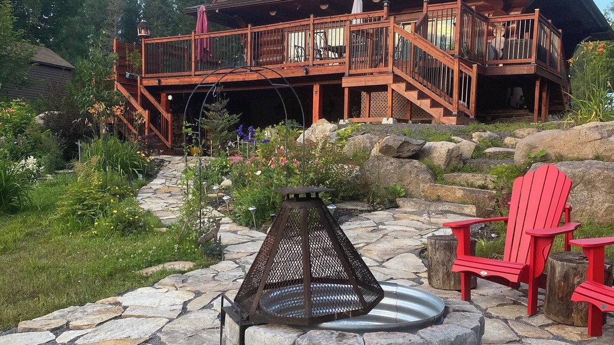 Val David Ski Chalet | Log cabin in the Laurentians, Quebec