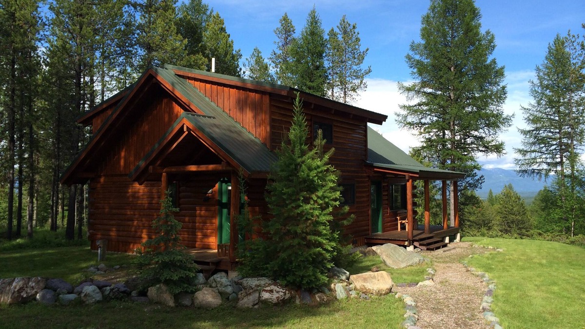 Whitefish Cabin | Log Cabin in the Woods Where the Wild Animals Roam