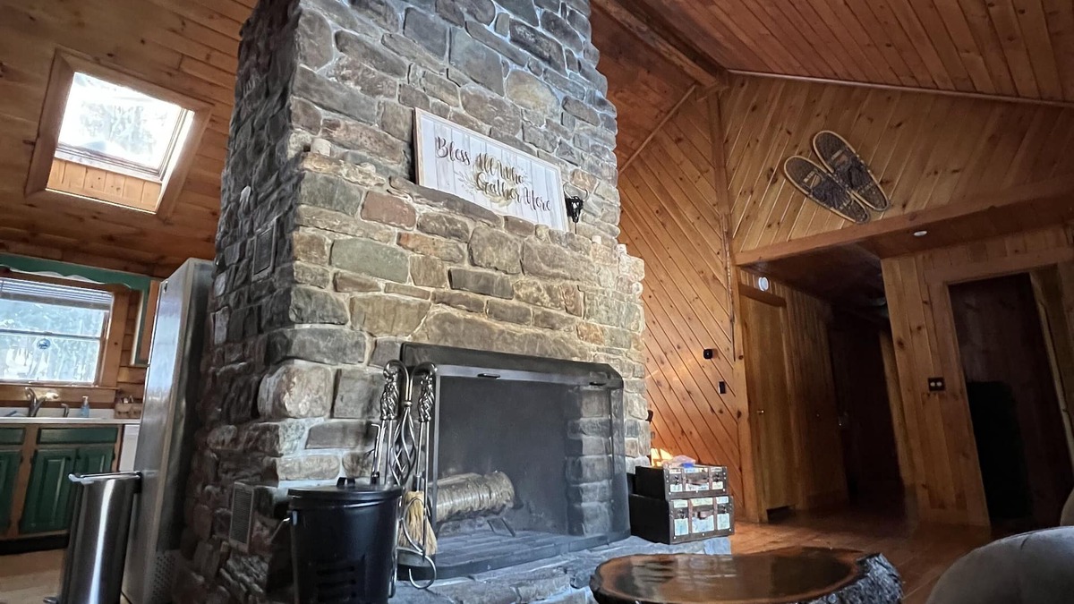 Mount Holly Cabin | Log Cabin Minutes from Jackson Gore and Okemo Mountain!