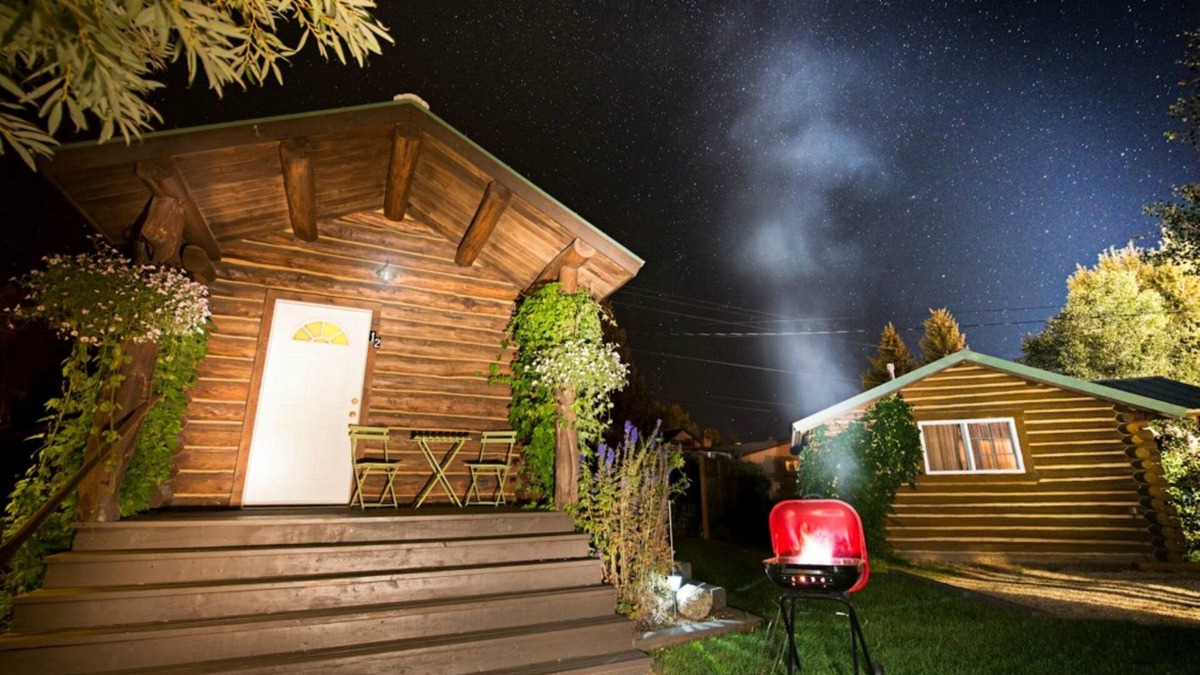 Pinedale Cabin | Log Cabin Motel