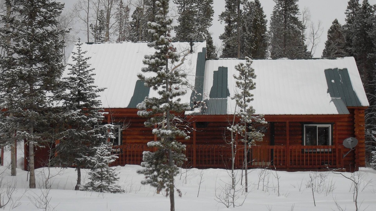 Breckenridge Cabin | Log Cabin Mountain Getaway - Ski, Hike, bike, X Country Ski & Snowshoe trails