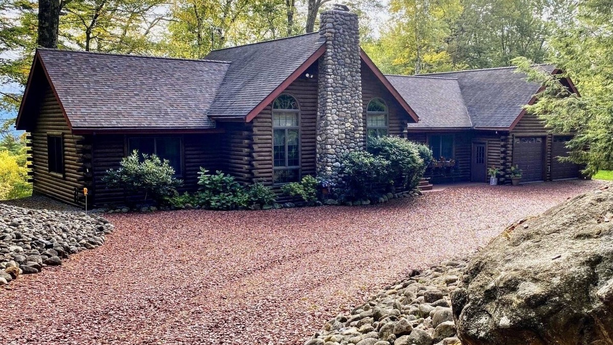 Bolton Landing Cabin | Log Cabin Mountain View On 4 Acres 5 Minutes From Bolton Landing and Lake George