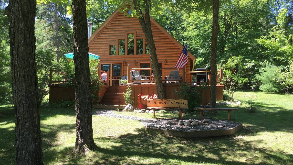 LaPorte Cabin | Log Cabin on Garfield Lake near Walker MN