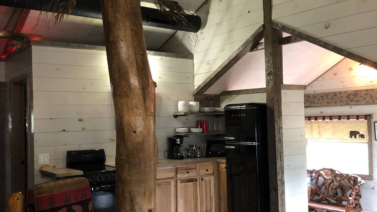 Tomahawk Resort | Log Cabin on Lake Alice & ATV/UTV Trails, Big Bear 3-Bedroom