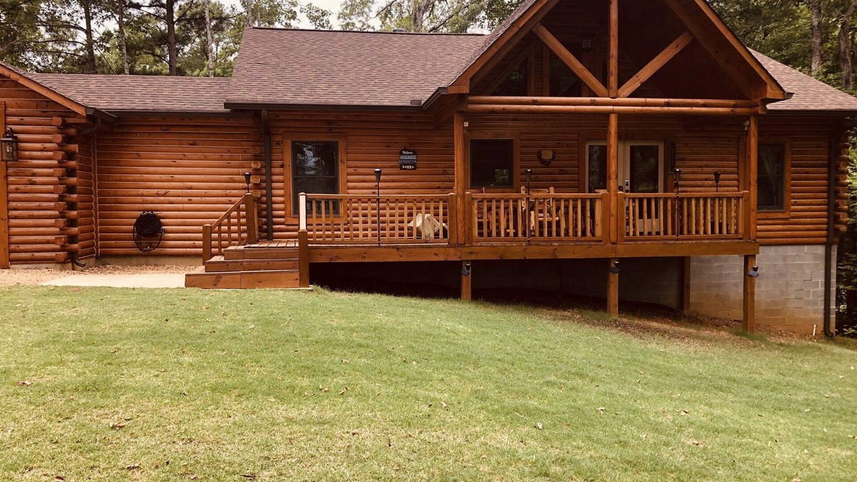 Smith Mountain Estates Cabin | LOG CABIN ON LAKE MARTIN - Waterfront