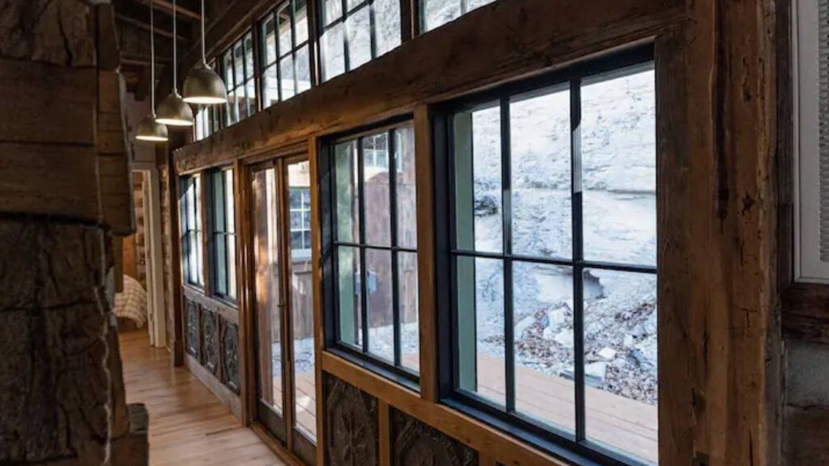 Hendersonville Cabin | Log Cabin owned by Johnny Cash approx. 30 mins to downtown Nashville. Sleeps 6