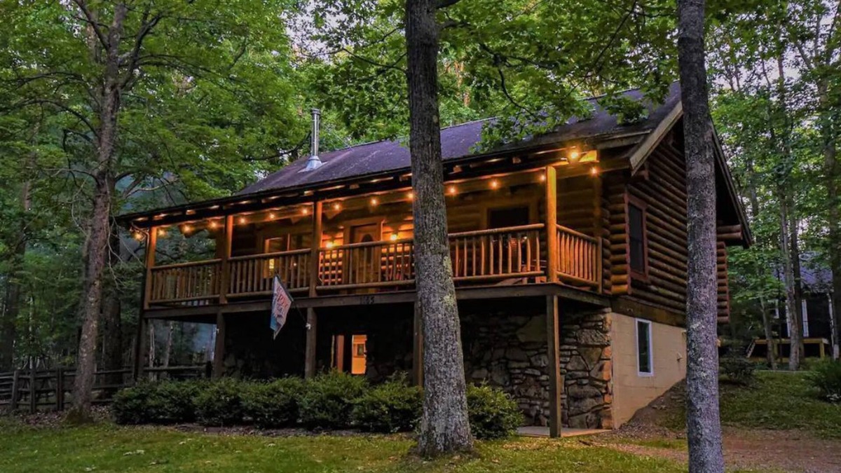 Swanton Cabin | Log Cabin Retreat w/Hot Tub, Game Room, Fire Pit