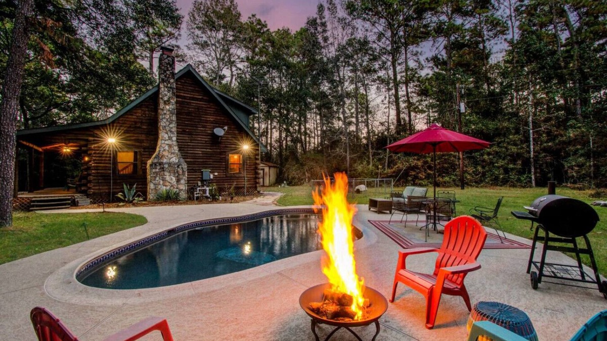 Waller Cabin | Log Cabin Retreat with Pool, Trampoline, and more!