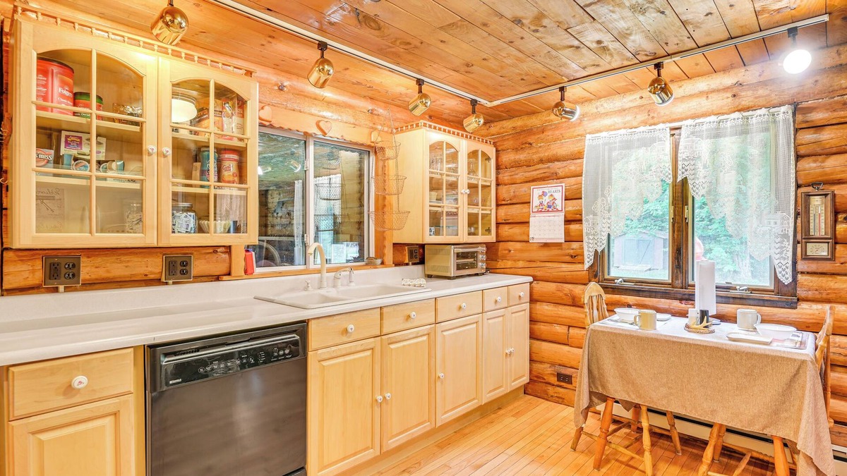 Forestport Cabin | Log Cabin w/Game Room & Fire Pit in Forestport!