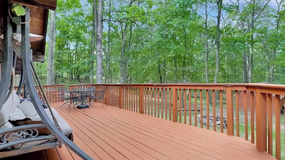Great Cacapon Cabin | Log Cabin w Loft, Hot Tub, Deck, Fire Pit, & WiFi