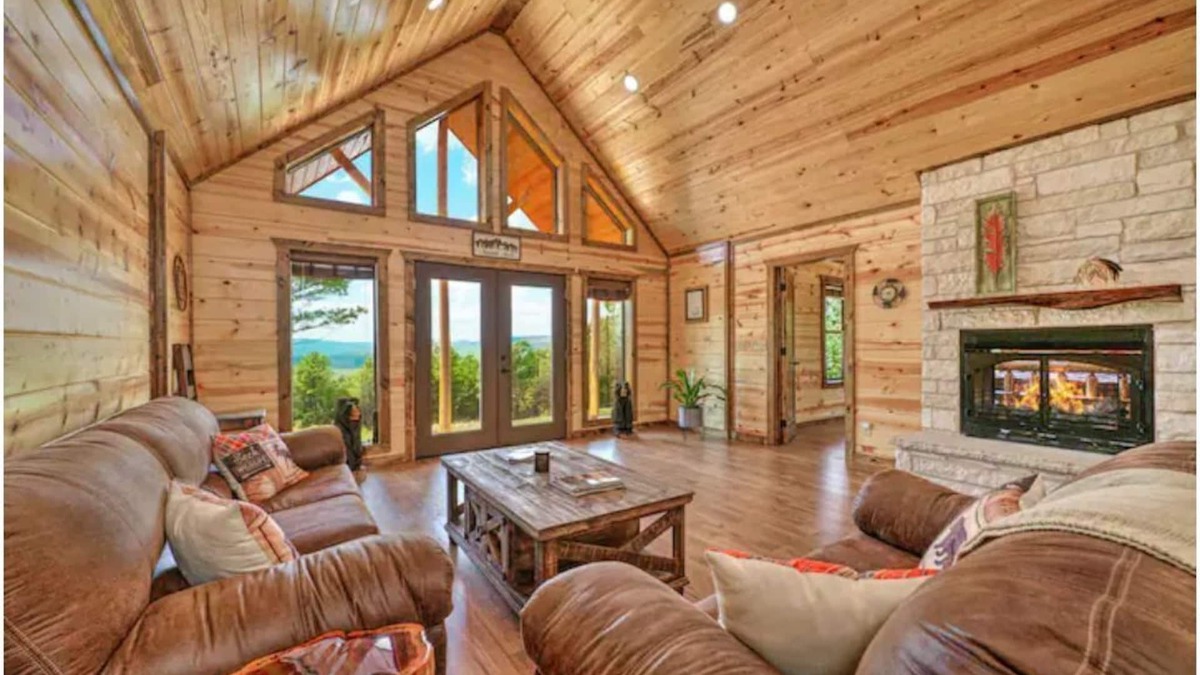 Tuskahoma Cabin | Log Cabin with Million Dollar View! “The Time Out” Secluded property