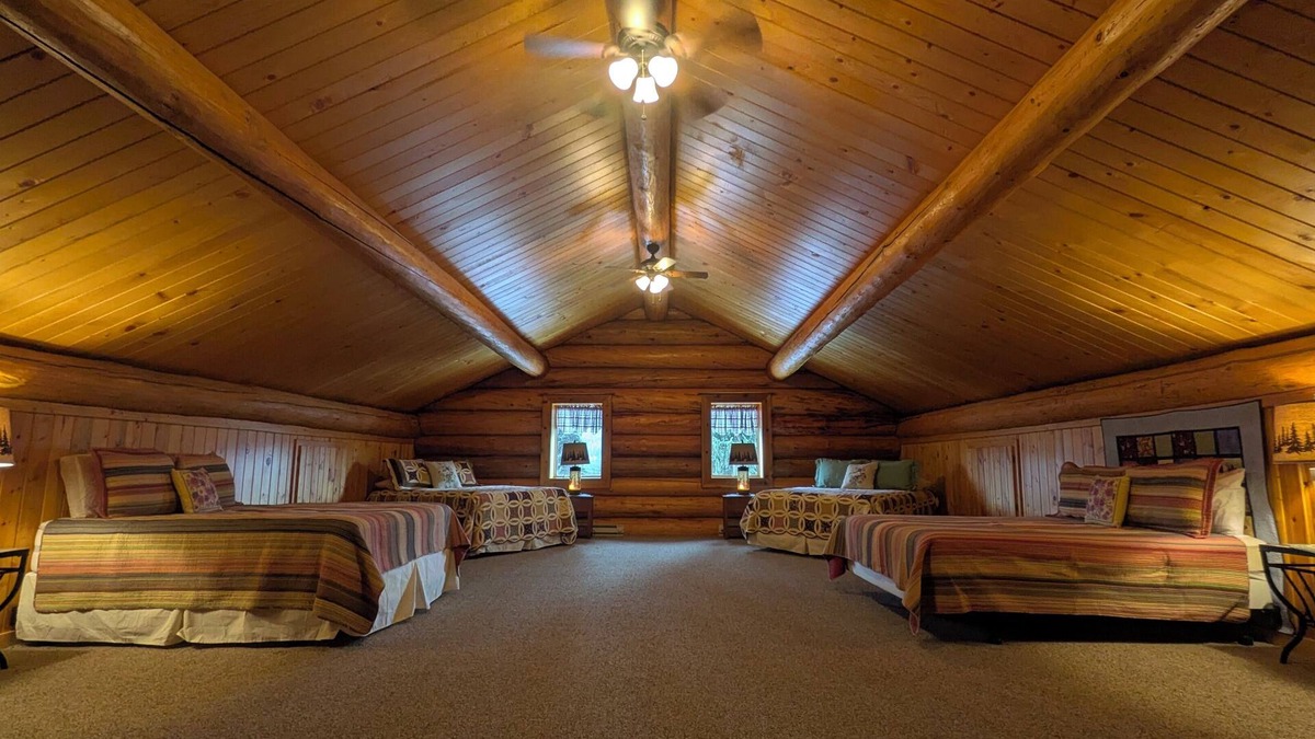 Seeley Lake Cabin | Log Home close to Hiking Trails!