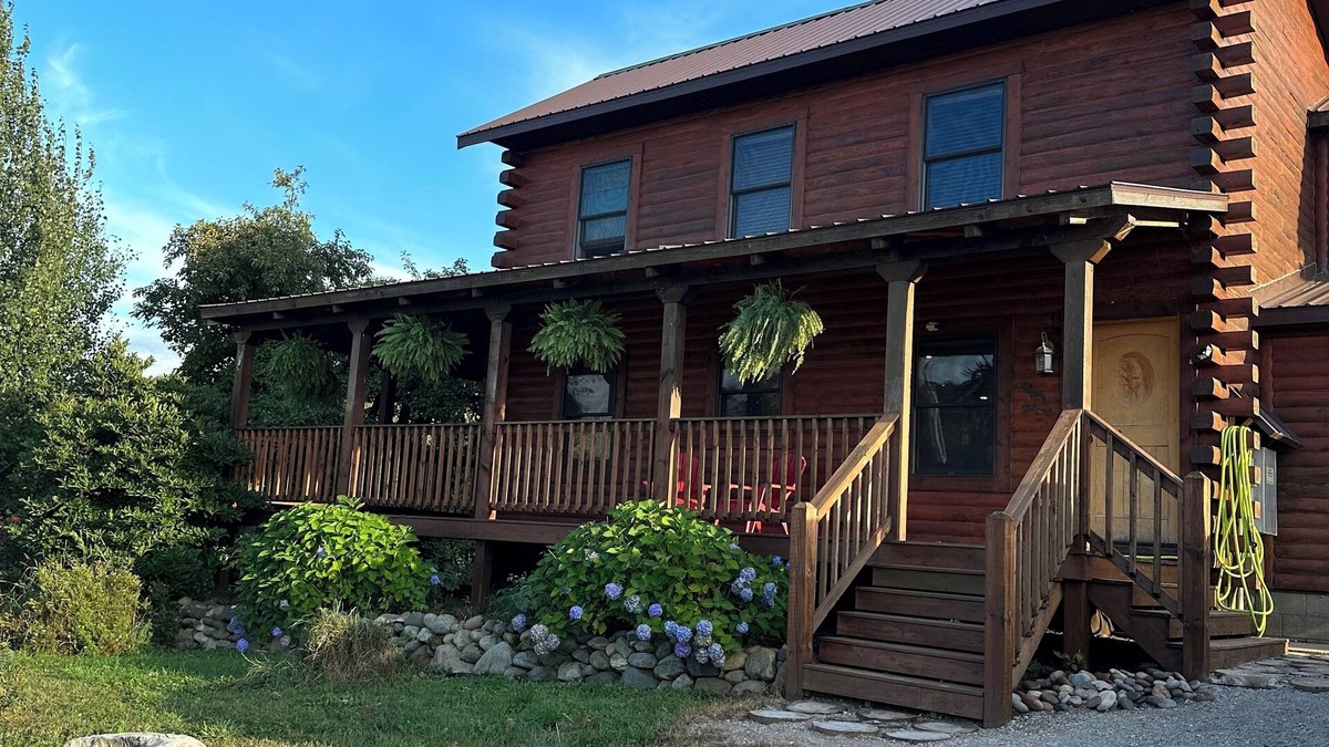 Grand Marais House | Log Home In Beautiful Grand Marais , Mi