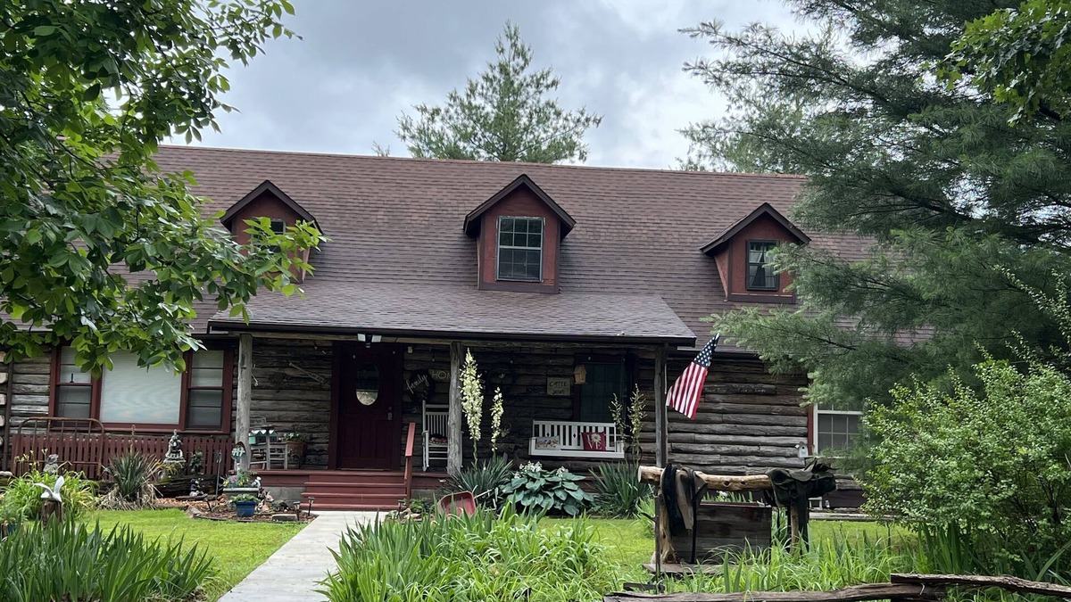 Treece House | Log Home in the woods. privacy, deer, “Little Paradise”you’ll love country