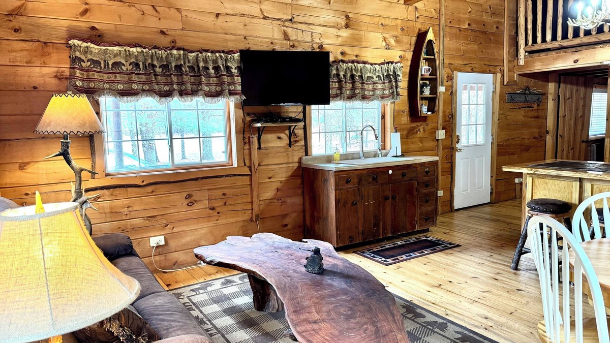Merrillan House | Log Home on UTV Trail sleeps 7