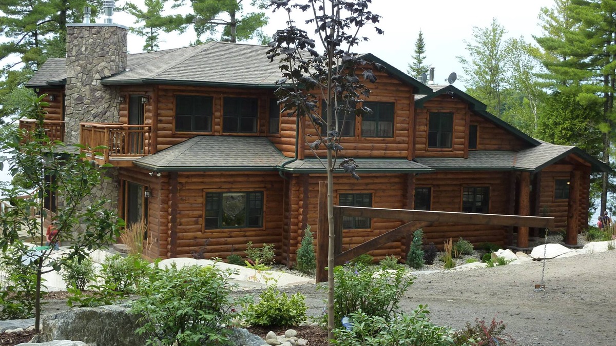 McKellar Cottage | Log Home, Sunsets, Sand Beach, Sauna, Fishing boat, Muskoka Room, Golf