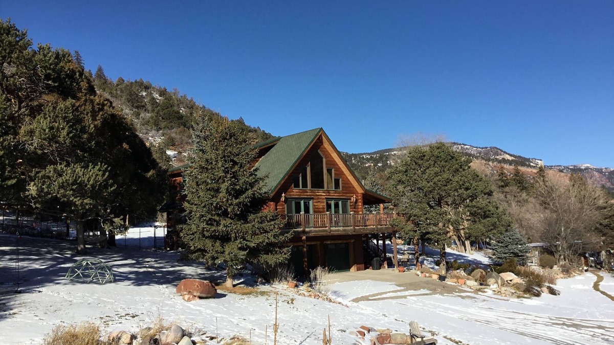 Durango House | Log home with great views close to town and ski resort