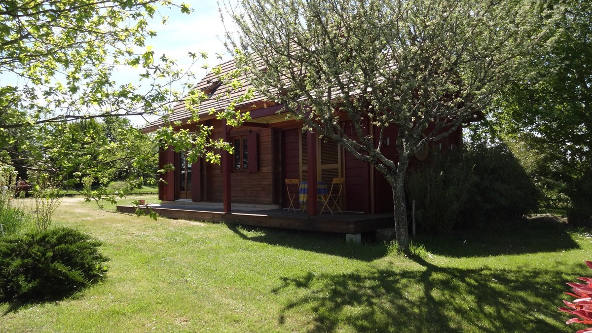 Rouffignac-Saint-Cernin-de-Reilhac House | Log house in Rouffignac saint Cernin
