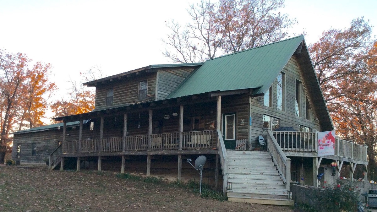 Nevada House | Log Sided Home On 60 Acres In Southwest Missouri