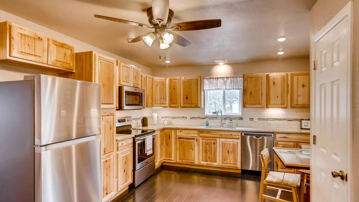 Speer House | Logan Street Urban Refuge - Private Carriage House