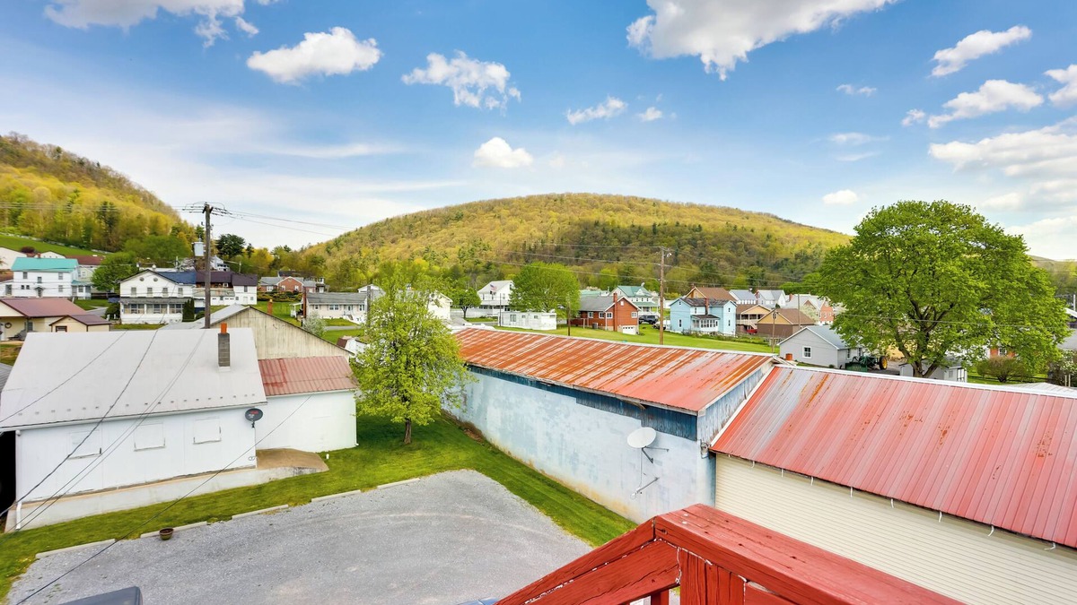 Loganton House | Loganton Townhome, Near Fly Fishing & Hiking!