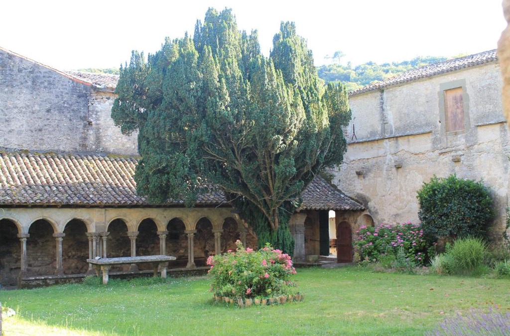 Saint-Martin-le-Vieil House | logement au sein d une abbaye cistercienne