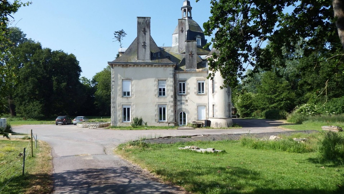 Montauban-de-Bretagne Apartment | Logement Dans Château en Campagne