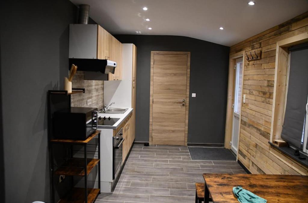 Brugelette Apartment | Logement in wood (400 mètres de Pairi Daiza)