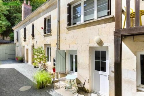 La Chartre-sur-le-Loir Apartment | Logement La chartre sur le Loir 75m2