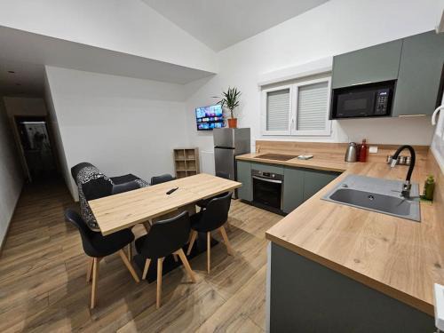 Pagny-sur-Meuse Apartment | Logement neuf Parking privé Direct RN4 Netflix