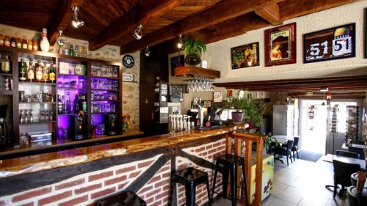 Autoire Hotel | Logis Auberge de la Fontaine