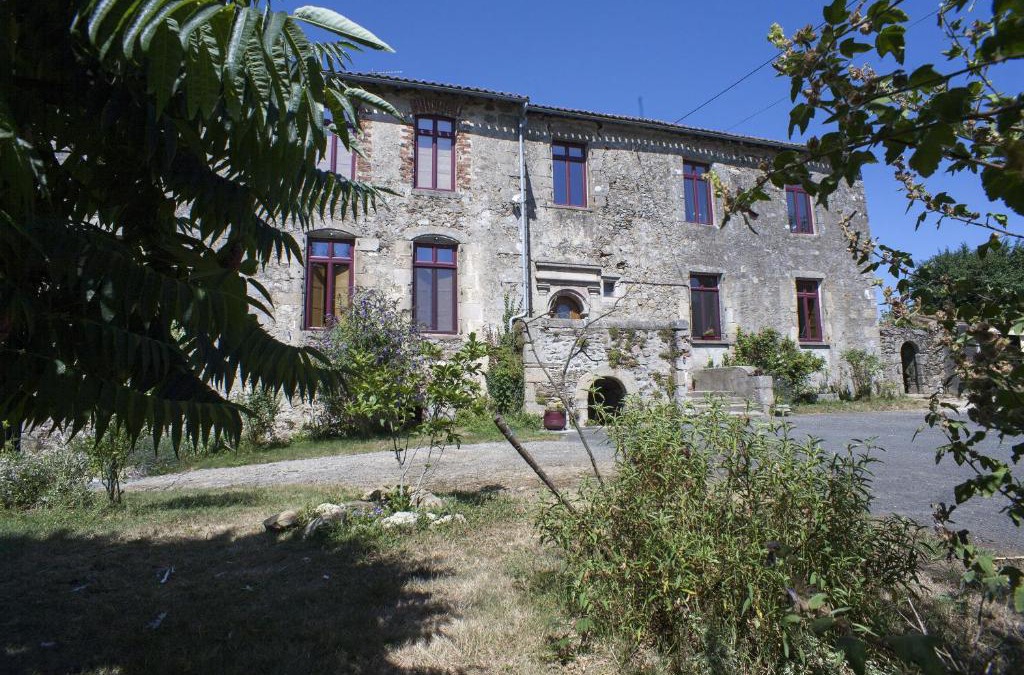 Bressuire Bed & Breakfast | Logis de Riparfonds