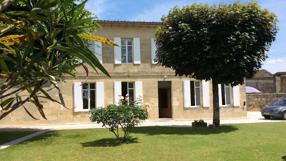 Saint-Emilion House | Logis de Villemaurine Gîte Stone house* in the heart of St Emilion 2-8 Pers