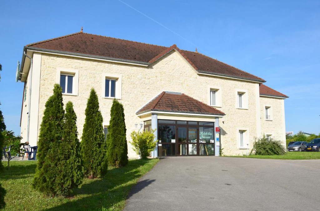 Creney-pres-Troyes Hotel | Logis Des Sources