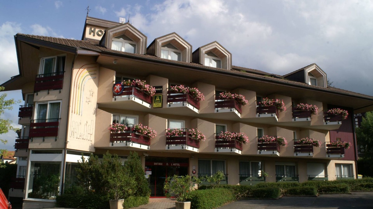 Thonon-les-Bains Hotel | Logis Hôtel Arc en Ciel