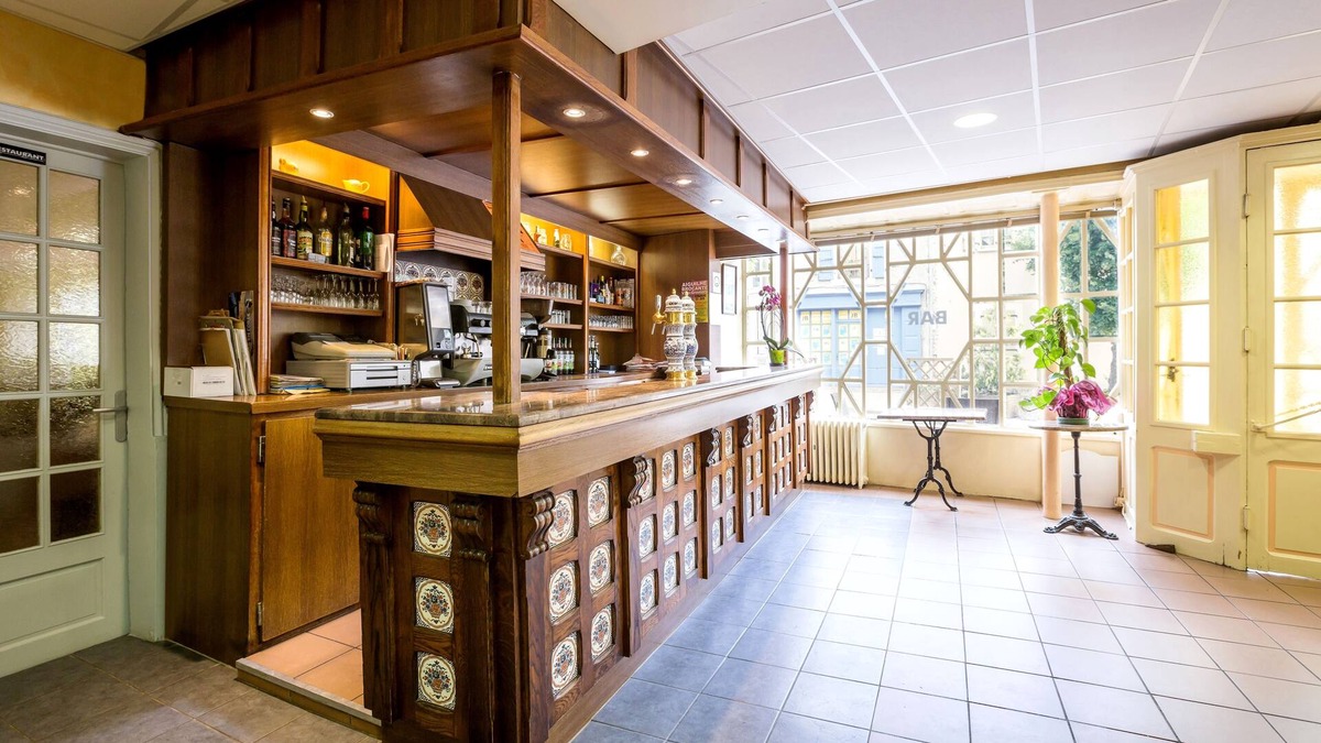 Saint-Paulien Hotel | Logis Hôtel des Voyageurs