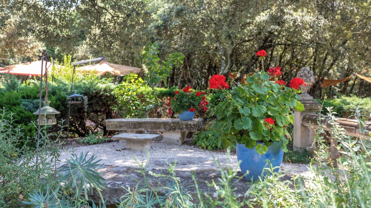 Grignan Hotel | Logis Hôtel La Bastide de Grignan & Restaurant La Chênaie
