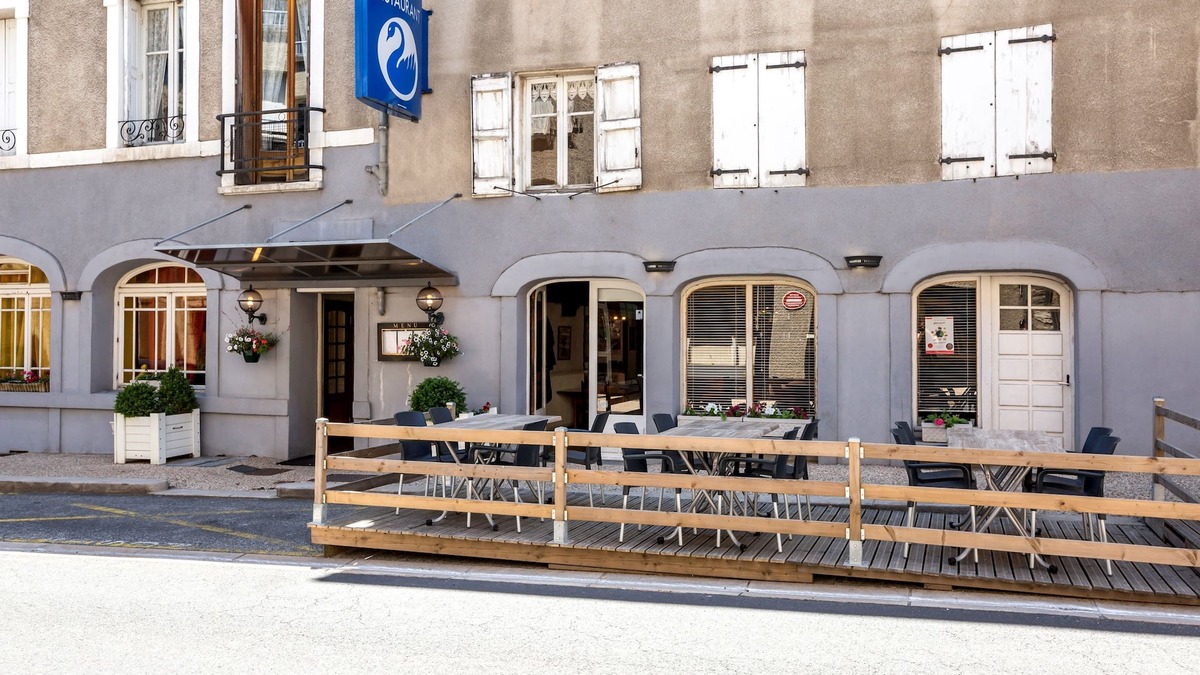 Yssingeaux Hotel | Logis Hôtel Le Cygne