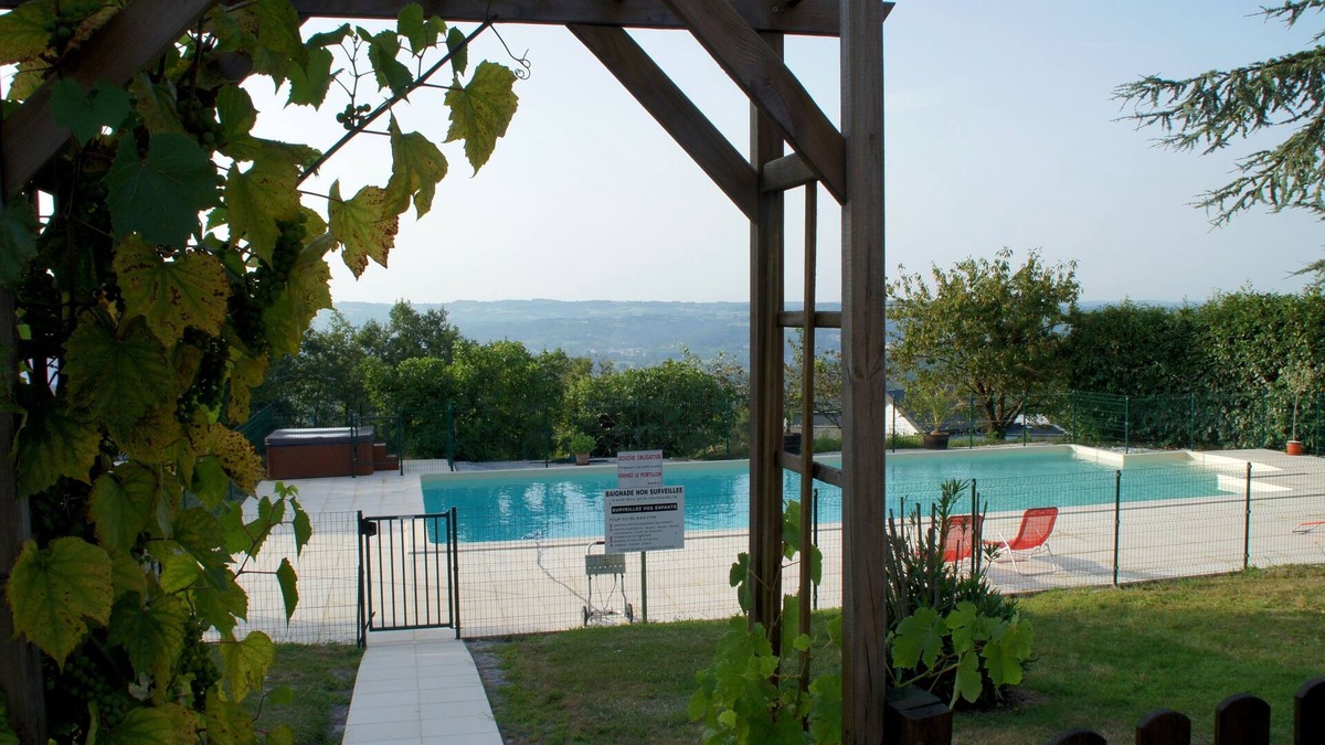 Cublac Hotel | Logis Hôtel - Les Collines