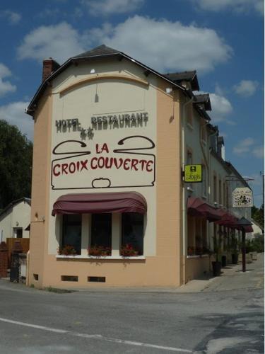 Mayenne Hotel | Logis Hôtel-Restaurant La Croix Couverte