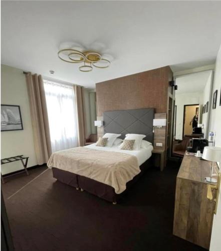 Cambrai Hotel | Logis Hôtel & Restaurant - Le Mouton Blanc