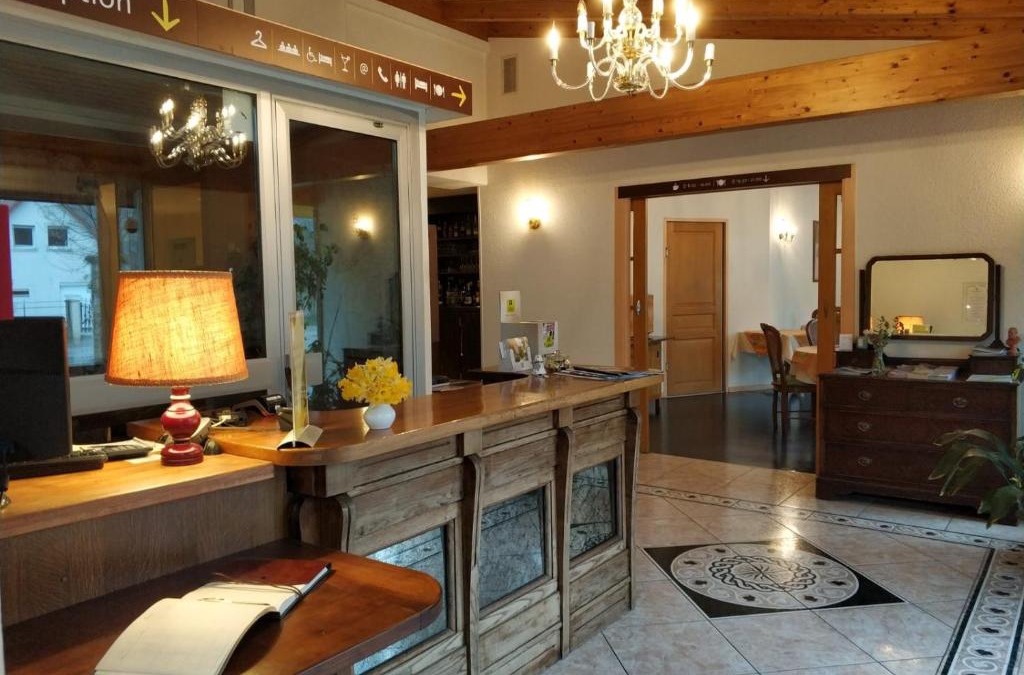 Chalezeule Hotel | Logis Hotel Calisola Besançon - Soirée Etape