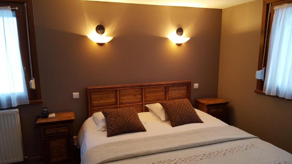 Le Menil Hotel | Logis Hotel Les Sapins