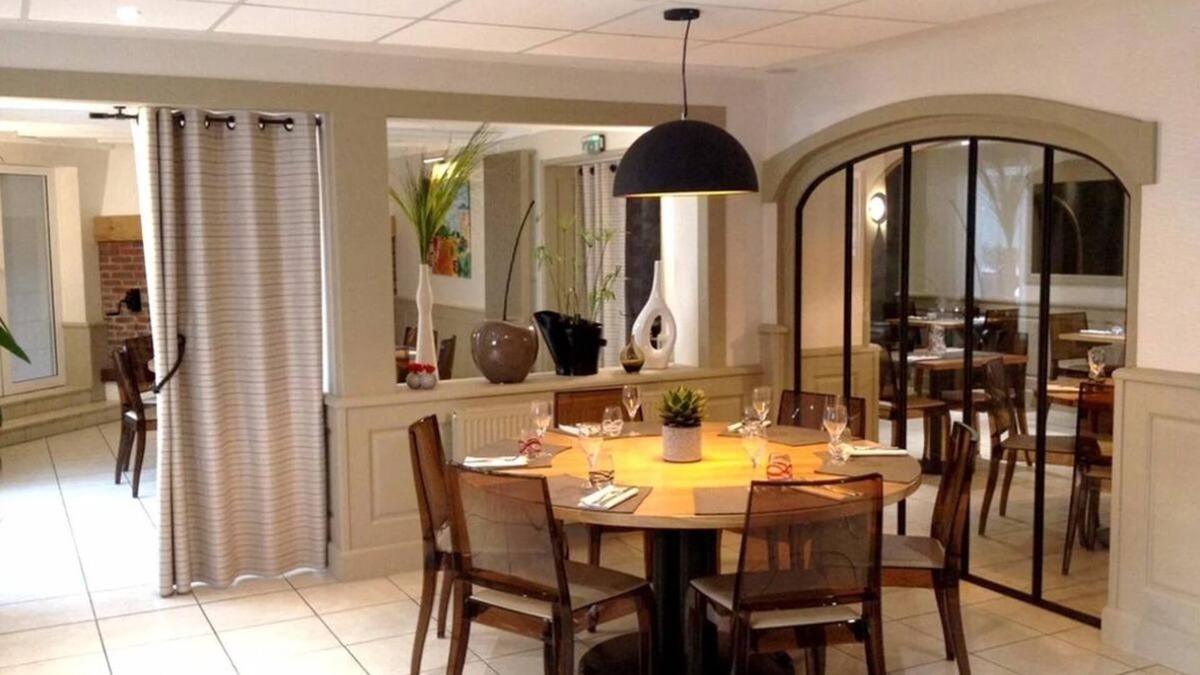 Vertou Hotel | Logis Hotel Restaurant Le Laurier Fleuri
