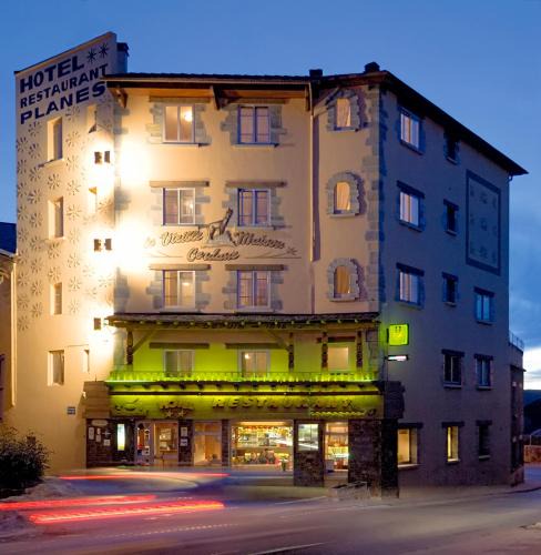 Saillagouse Hotel | Logis Hotel Restaurant Planes